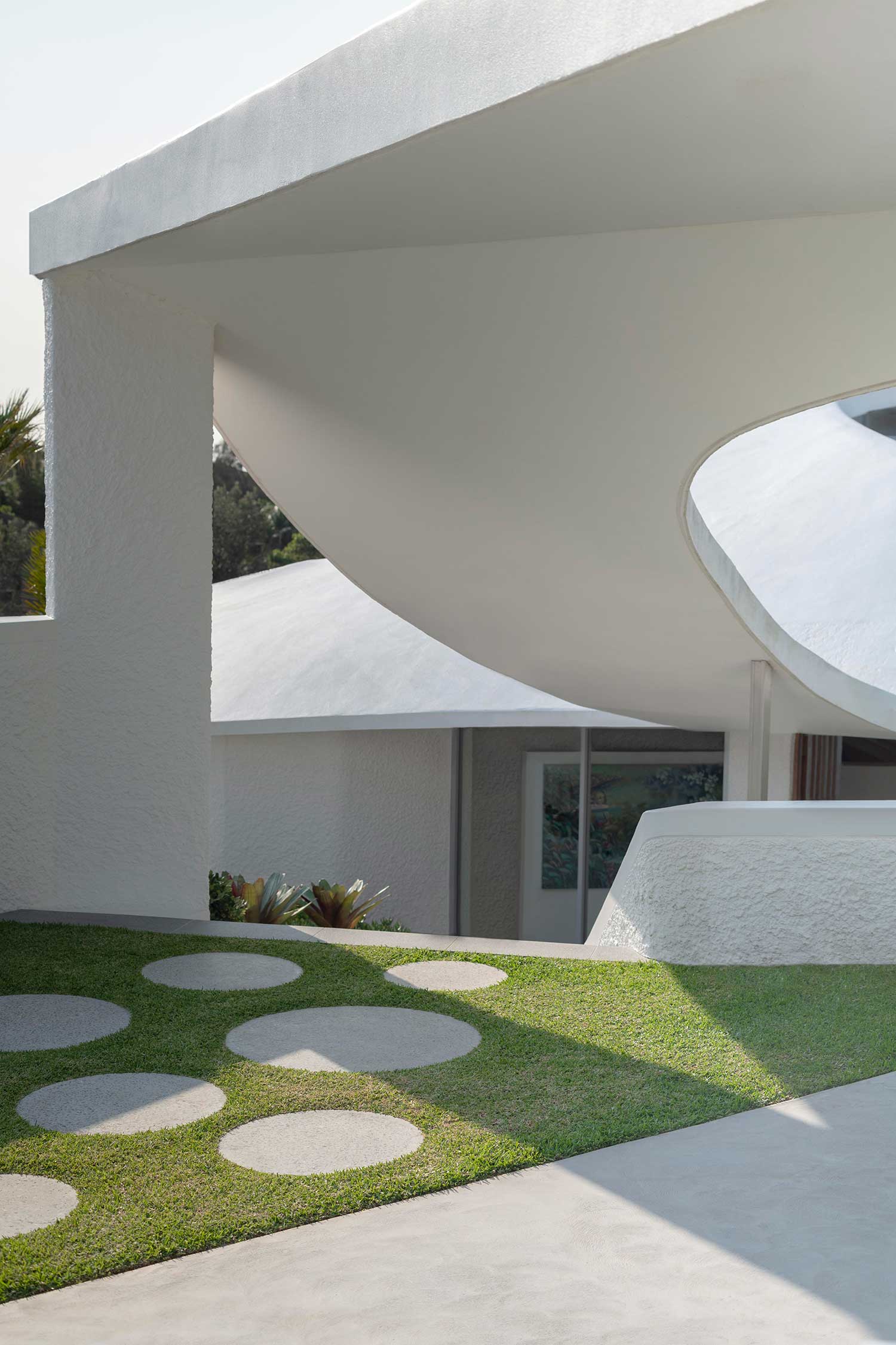 Landscape Designer COVE HOUSE 0409B