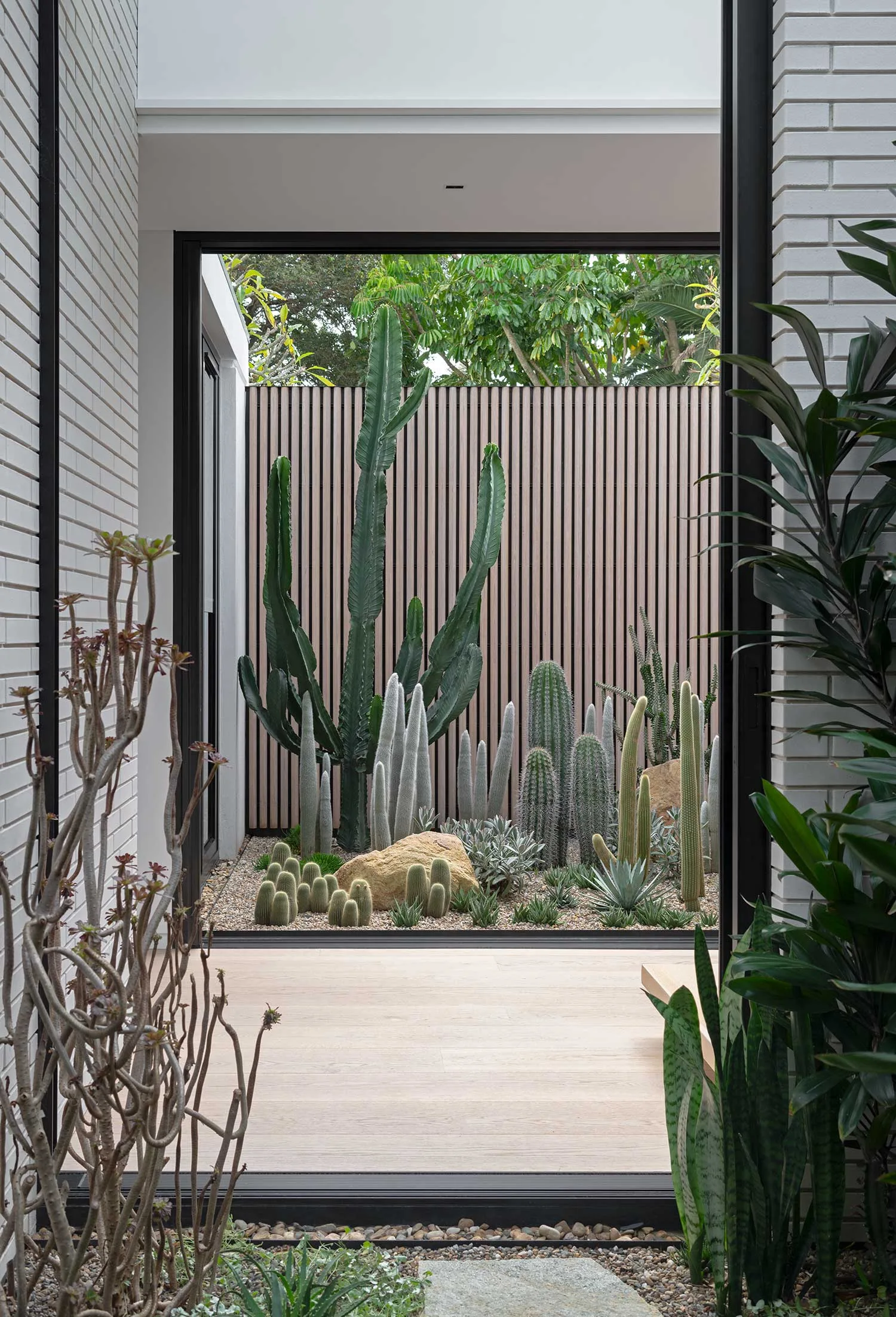 SecretGardens CourlandHouse SG COURLAND ST 0606BB